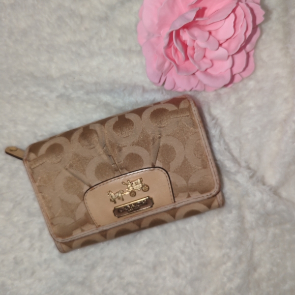 Coach Tan Wallet Vintage Op Art CC Jacquard Signature Flap Wallet And Dusty - Picture 3 of 8